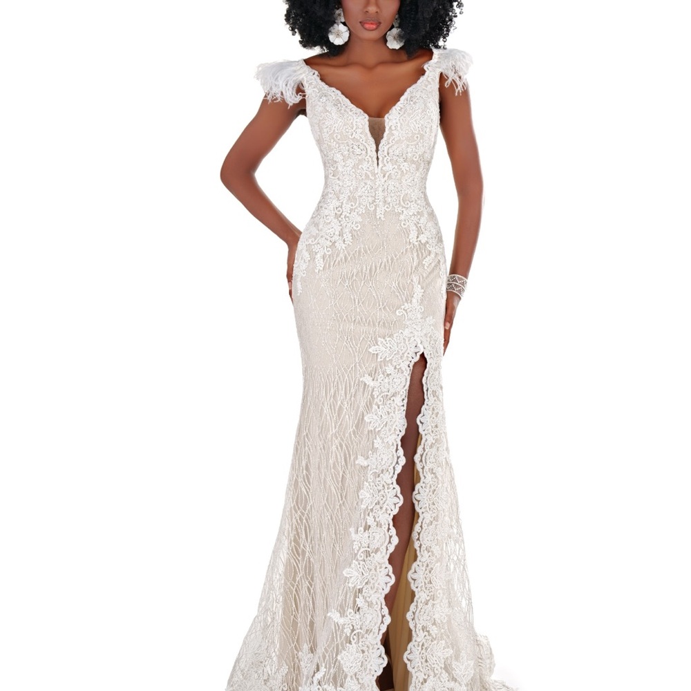 Elegant NAVY Lace Evening Gown